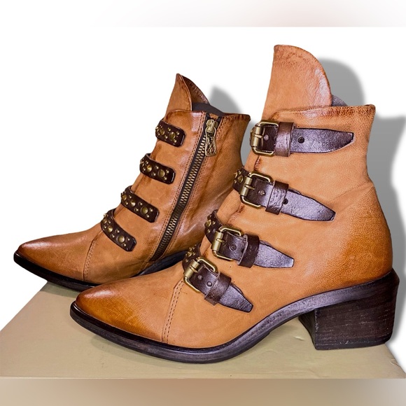 A.S.98 Frankie Studded Tan Leather Buckled Booties - Size 37 / New in Box - Picture 3 of 11